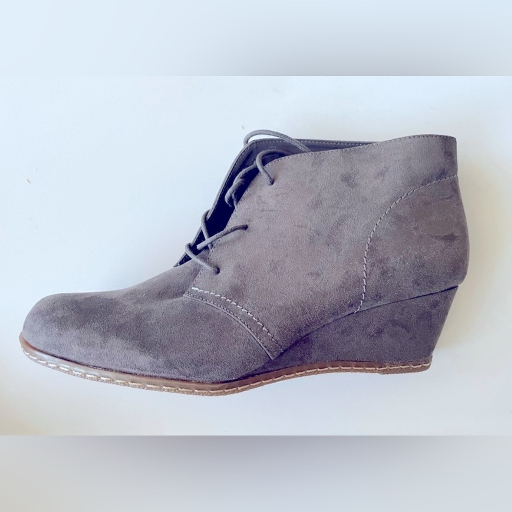 Franco Sarto‎ wedge lace-up Booties. Women size 10. NWOT